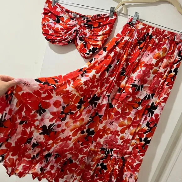 🌸 Tiare Hawaii Floral Capri Maxi Skirt - M/L