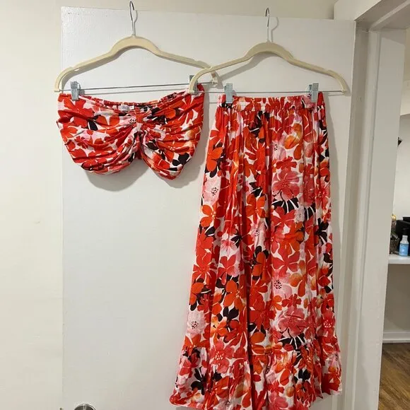 🌸 Tiare Hawaii Floral Capri Maxi Skirt - M/L