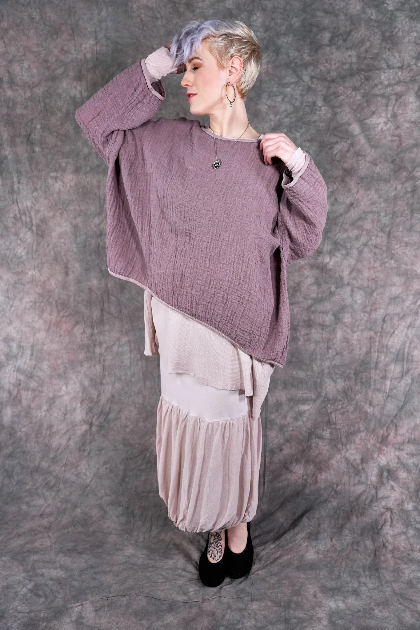 2210-3 Vintage Leaf Top Oriel