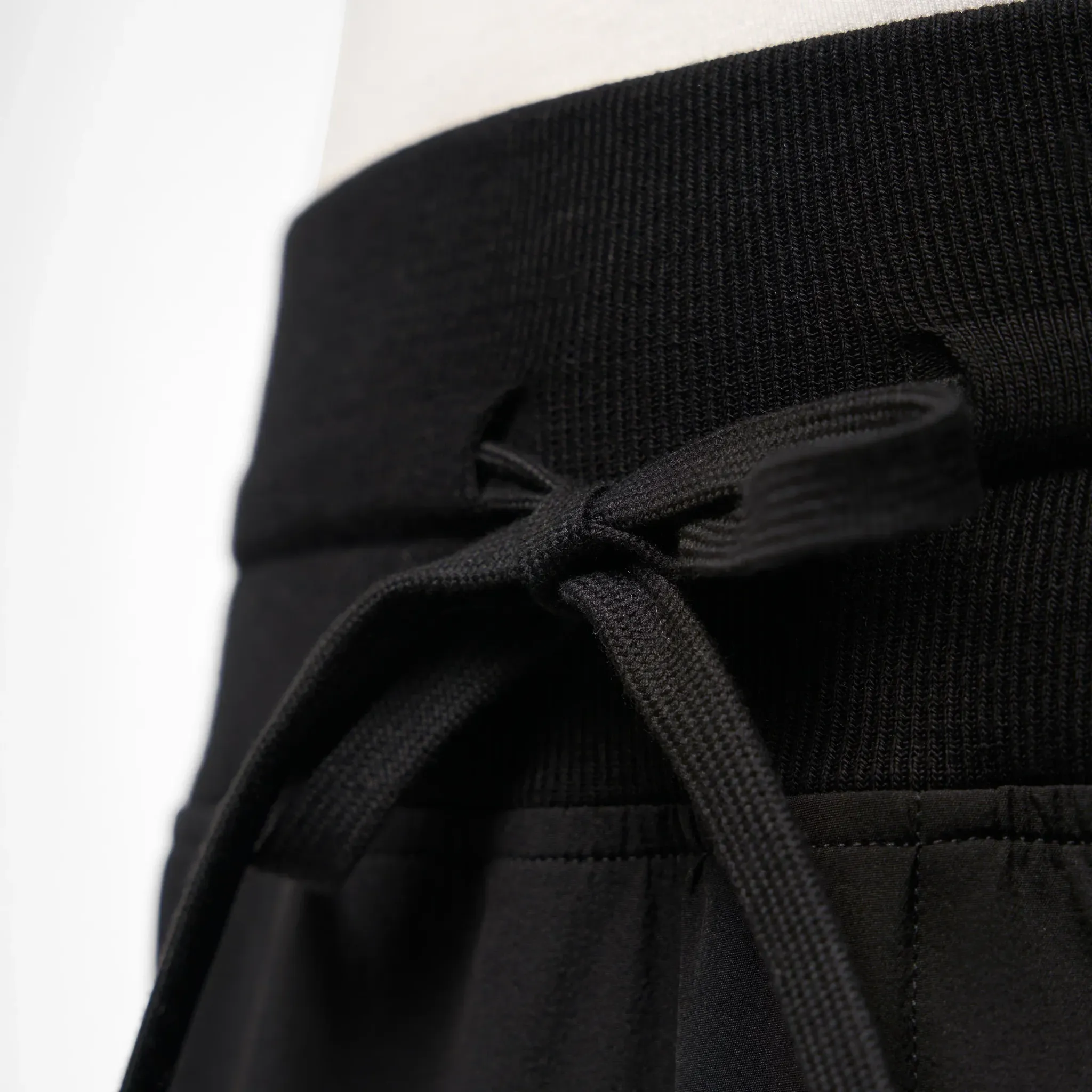 Bi-Stretch Jogger - SEASONAL BLACK