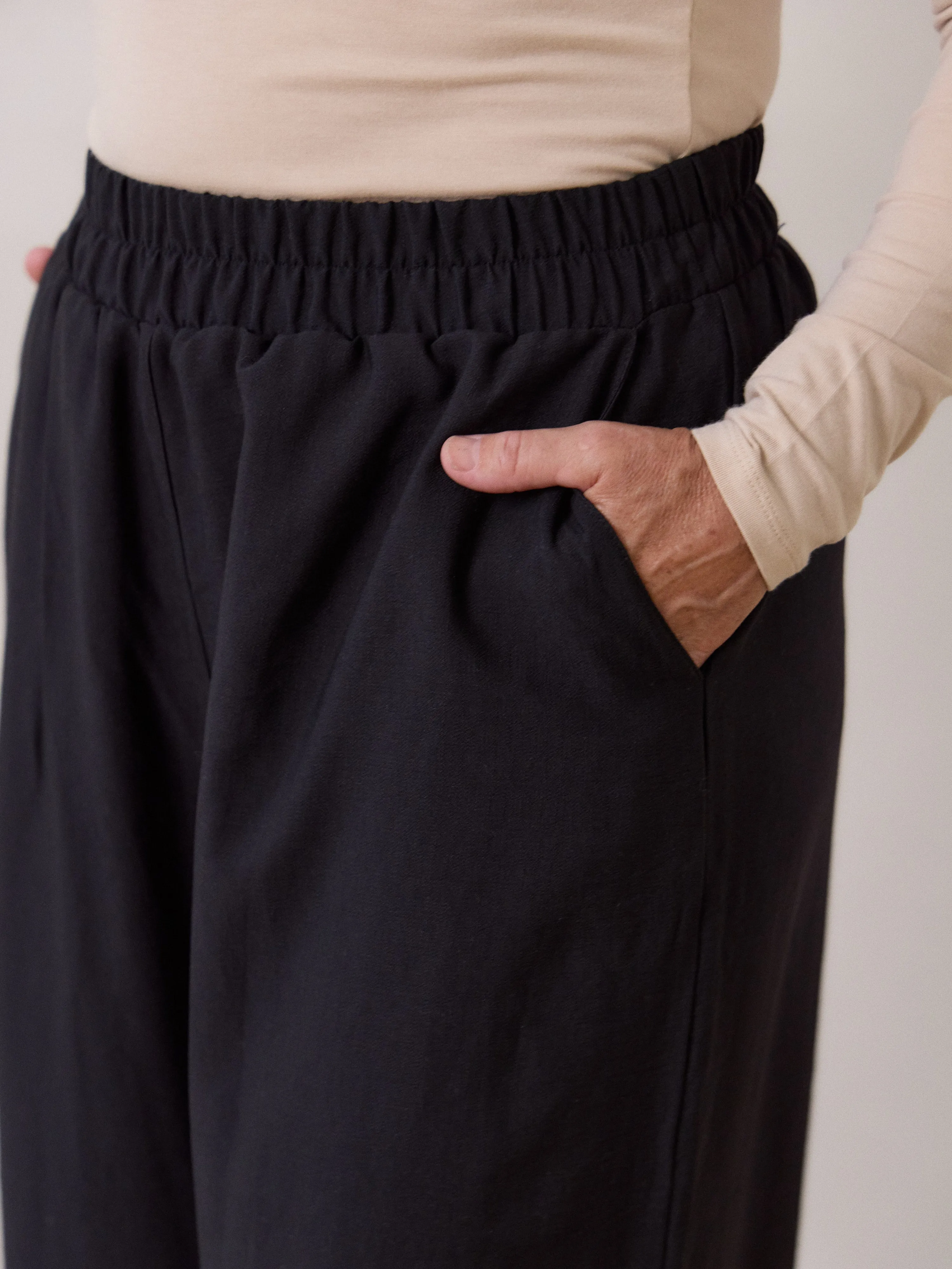 BLACK LORETTA PANT