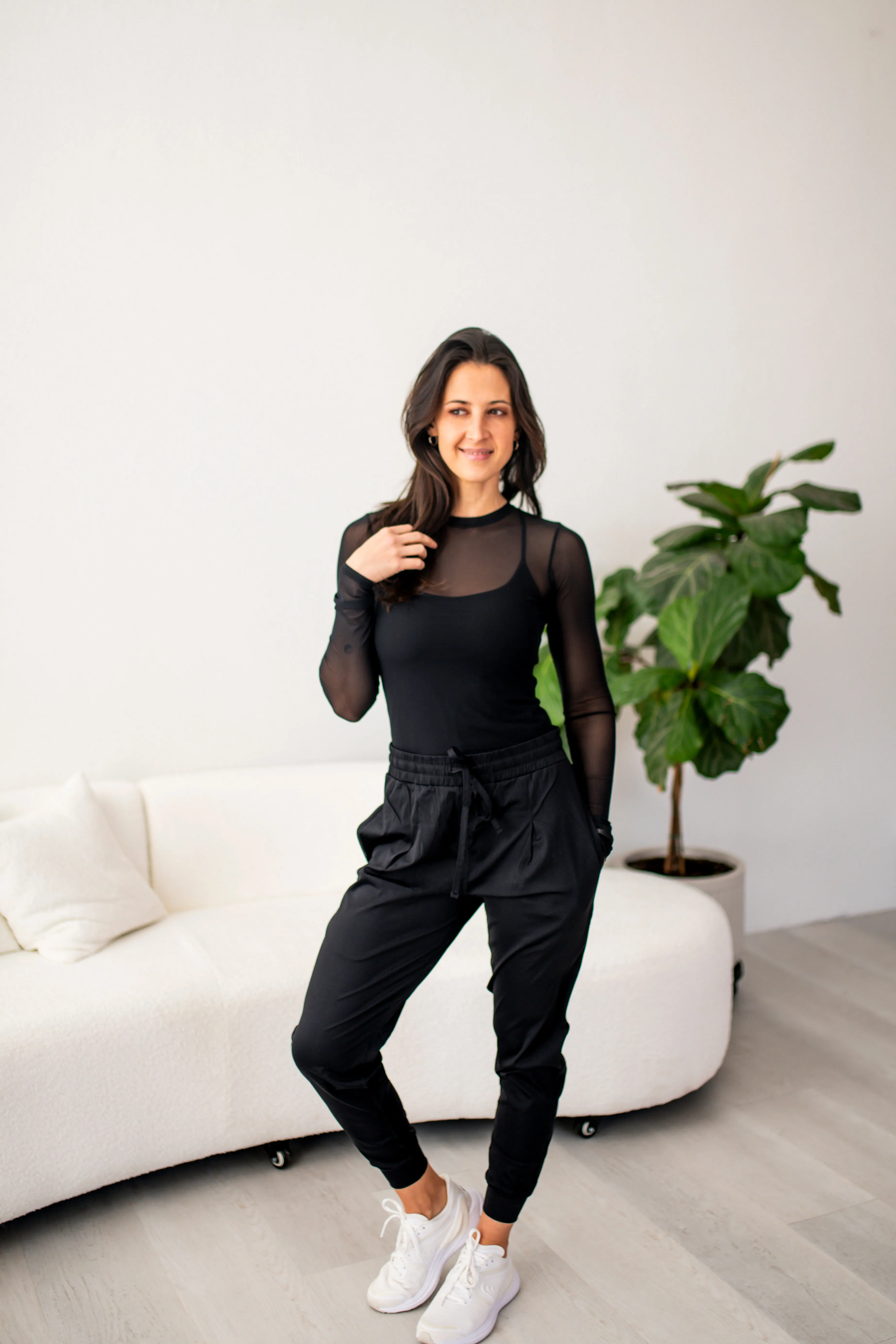 Black Solid Pleated Front Joggers