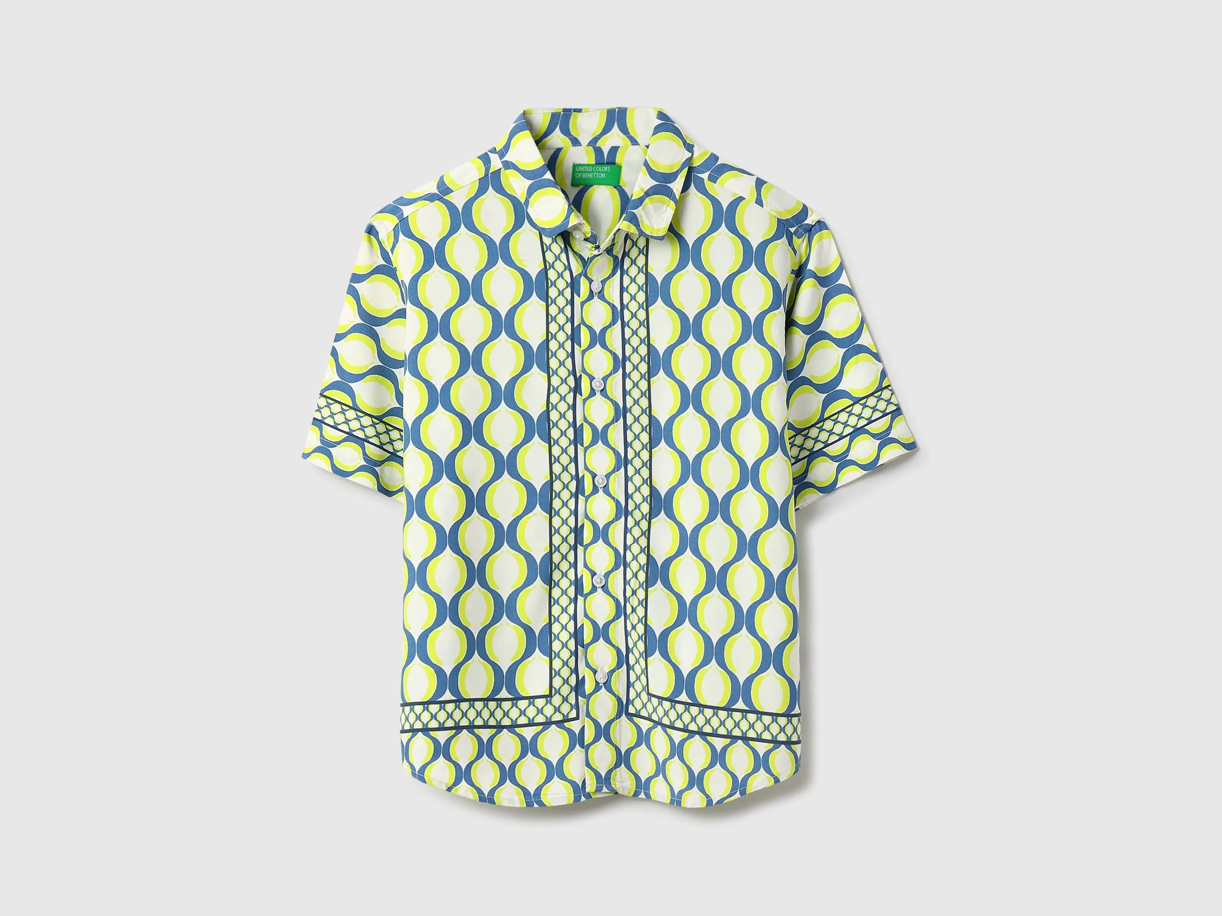 Boxy Fit Spread Collar Scarf Print Shirt