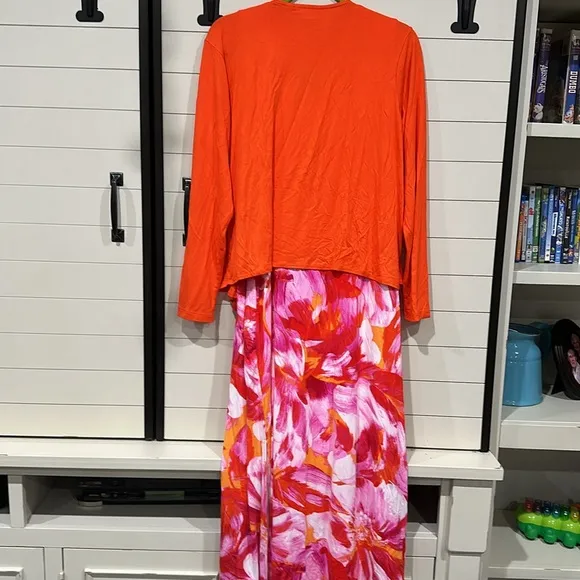 Brand new QVC Kim Gravel maxi dress with cardiganWill fit medium &amp; large 21/22”