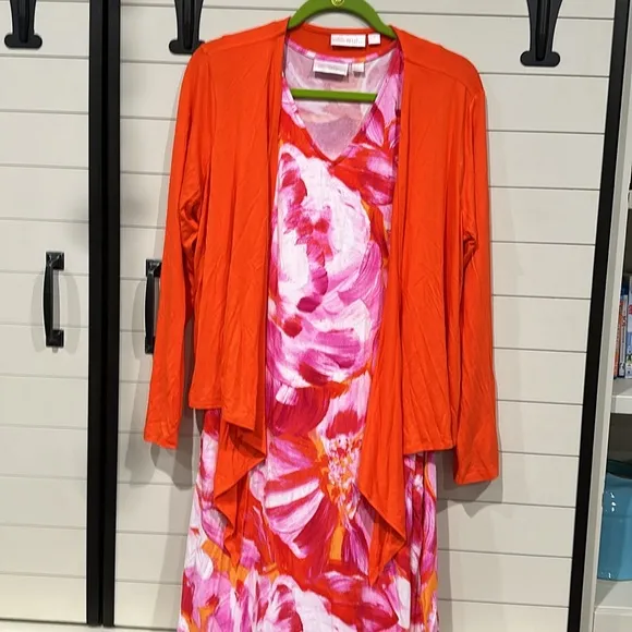 Brand new QVC Kim Gravel maxi dress with cardiganWill fit medium &amp; large 21/22”