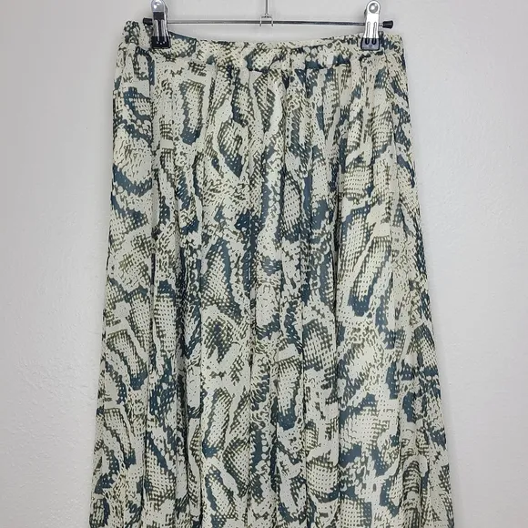 Chicwish Skirt Chiffon Maxi Lining Snake Print Green White Size Medium Large