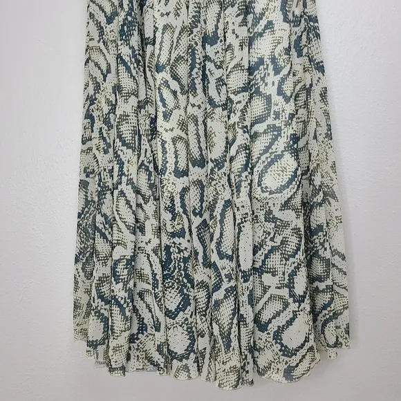 Chicwish Skirt Chiffon Maxi Lining Snake Print Green White Size Medium Large