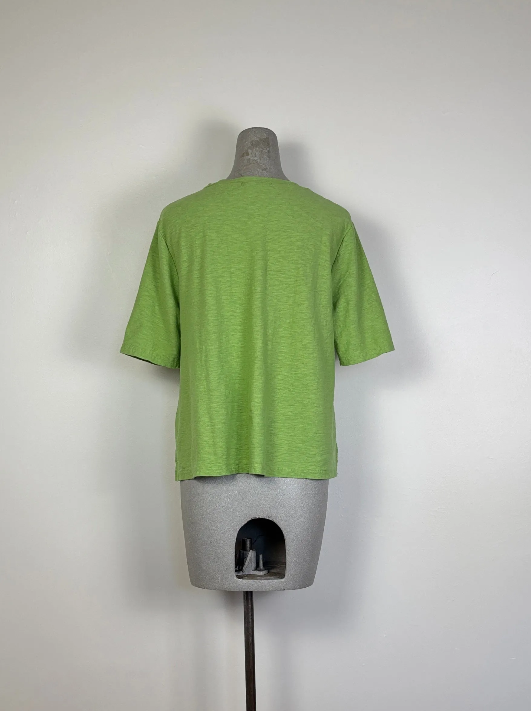 Cut Loose  ~  V-Neck Elbow Sleeve Tee - Verde