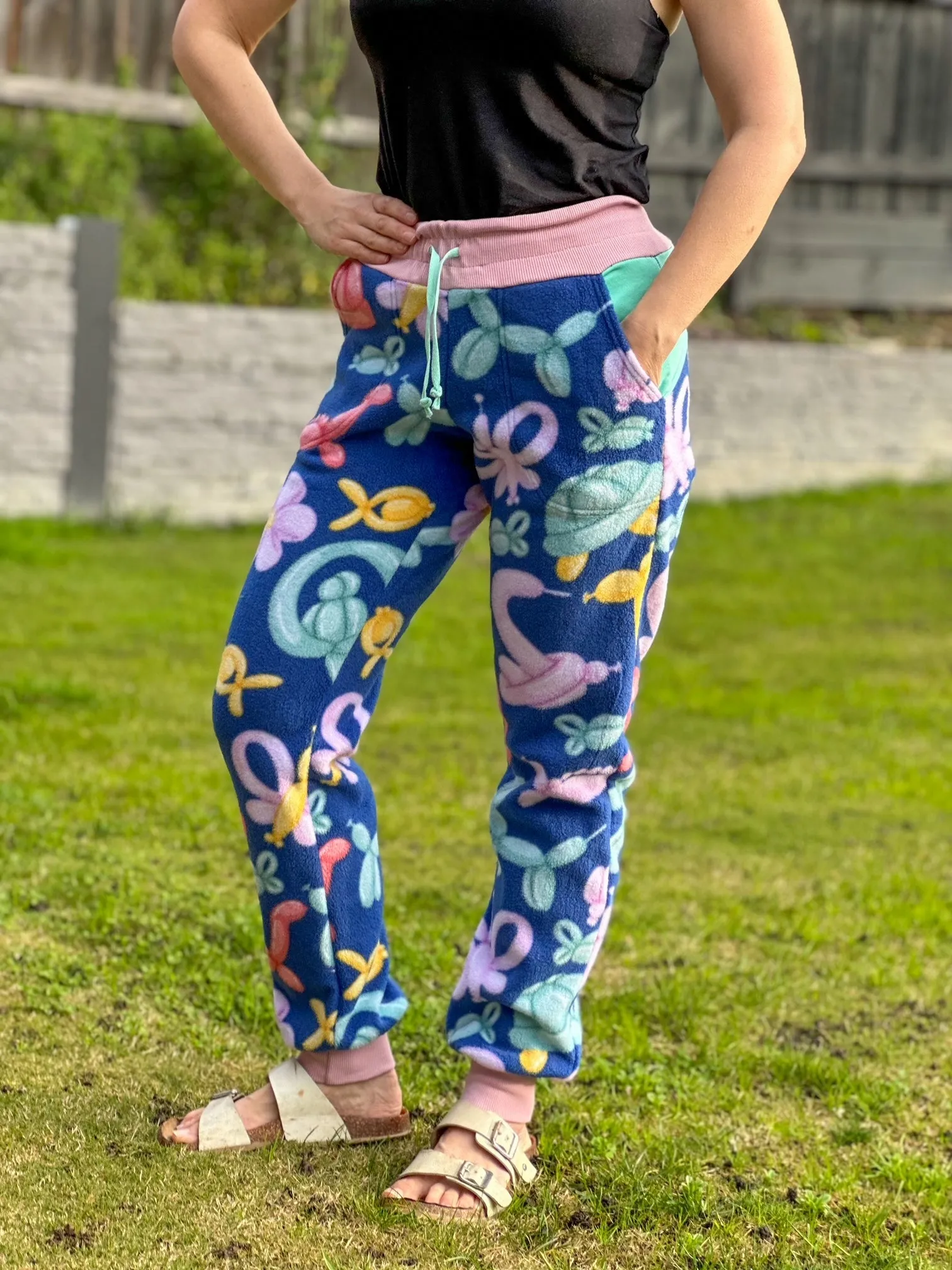 Field Trip Joggers (Adult Curve Fit)