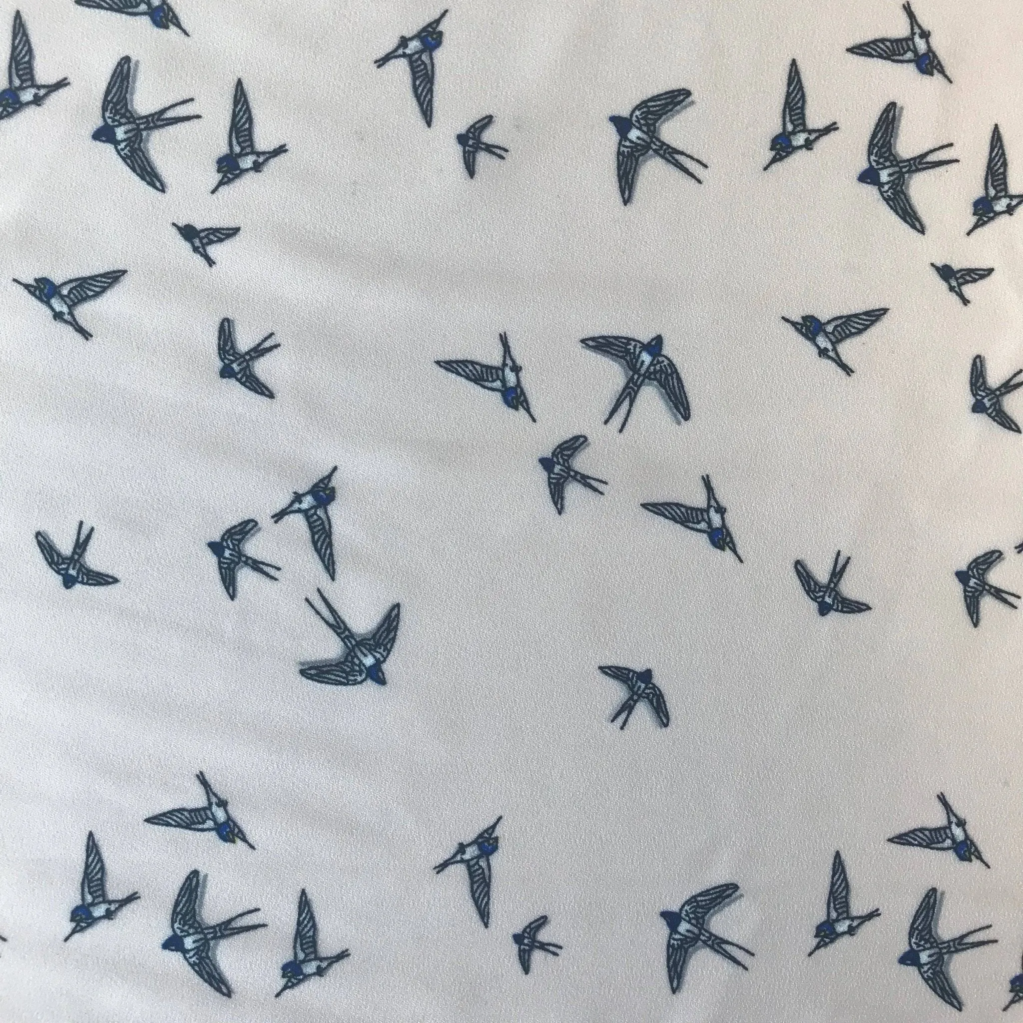 H47 | Little Birds Crepe (41cm end of bolt)