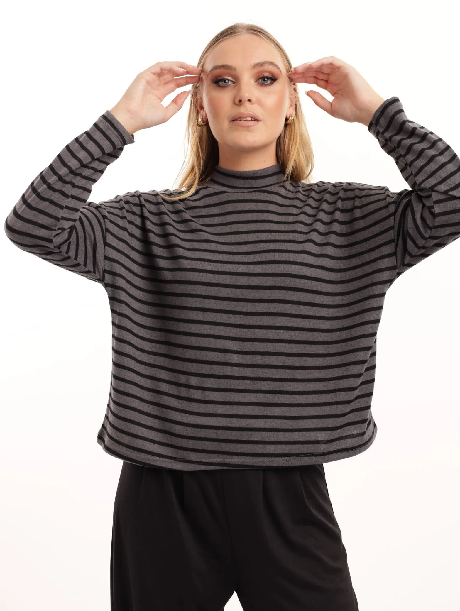 Ladies Boxy Turtle Pullover - Black/Grey