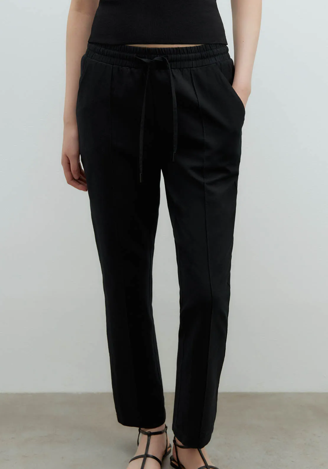 Loose-Fit Linen Trousers - Black