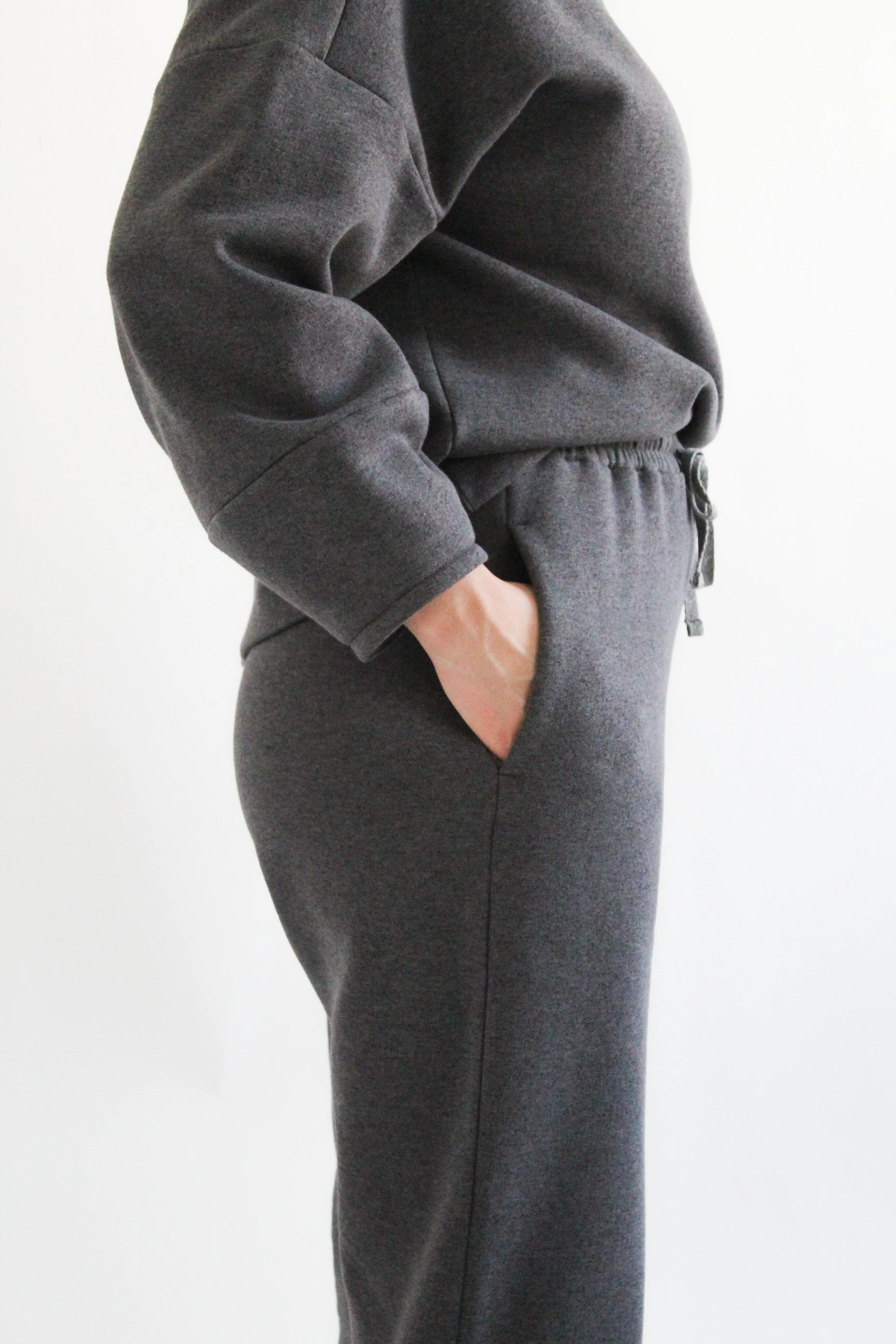 LUNA JOGGERS – PDF SEWING PATTERN
