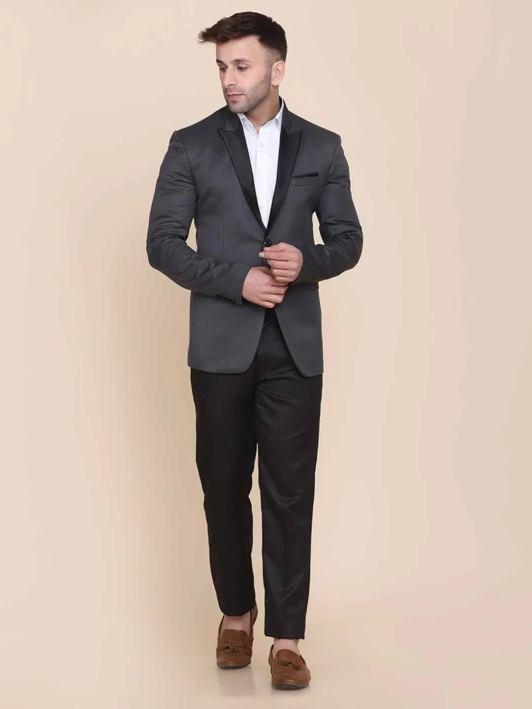 Men Grey Tuxedo With Hanky