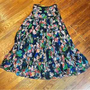 NWT Karen Millen Navy Blue Floral Tiered Flowy Maxi Skirt Size US 6 | UK 10