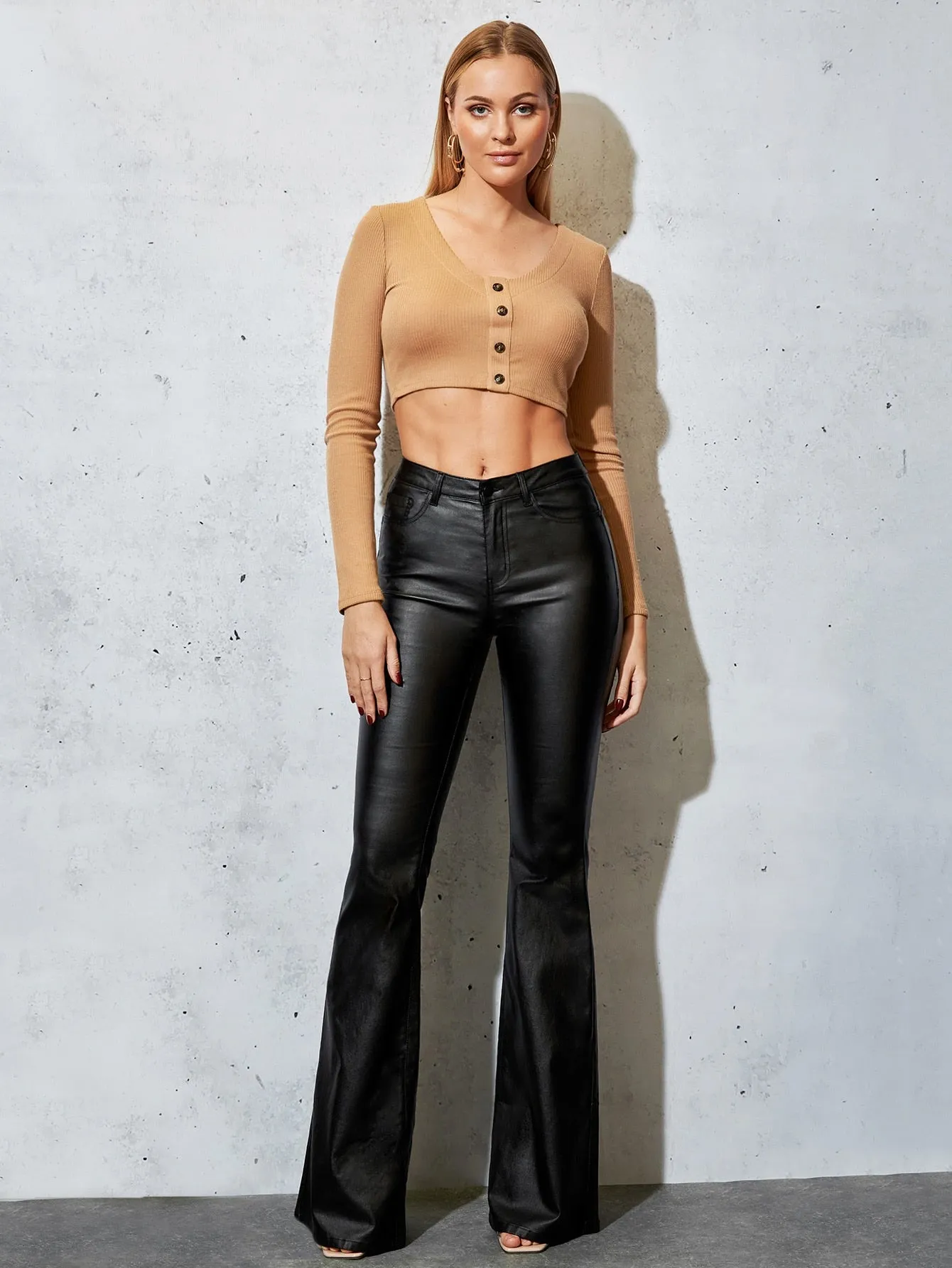 Pantalones Campana de Talle Bajo en Cherry Vibes