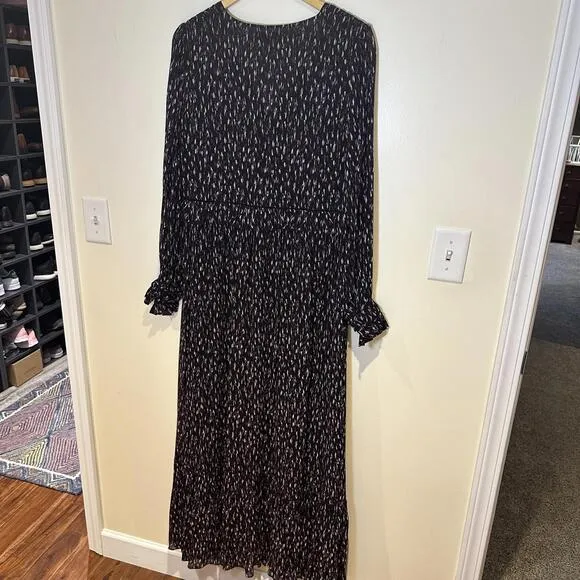 Scotch &amp; Soda Long-Sleeved Black Flowy V-Neck Maxi Dress SIZE 6