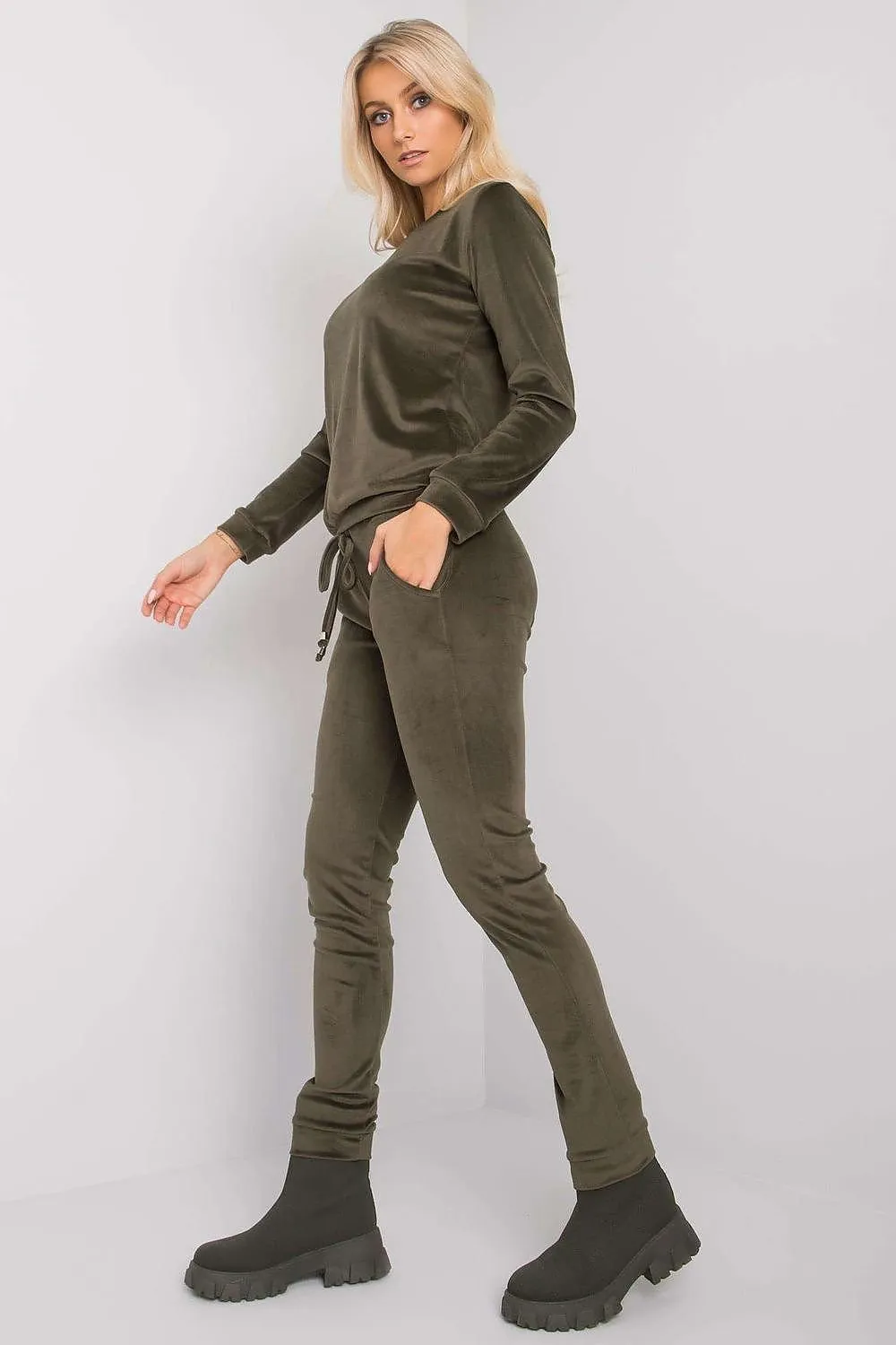 Set model 175107 Rue Paris