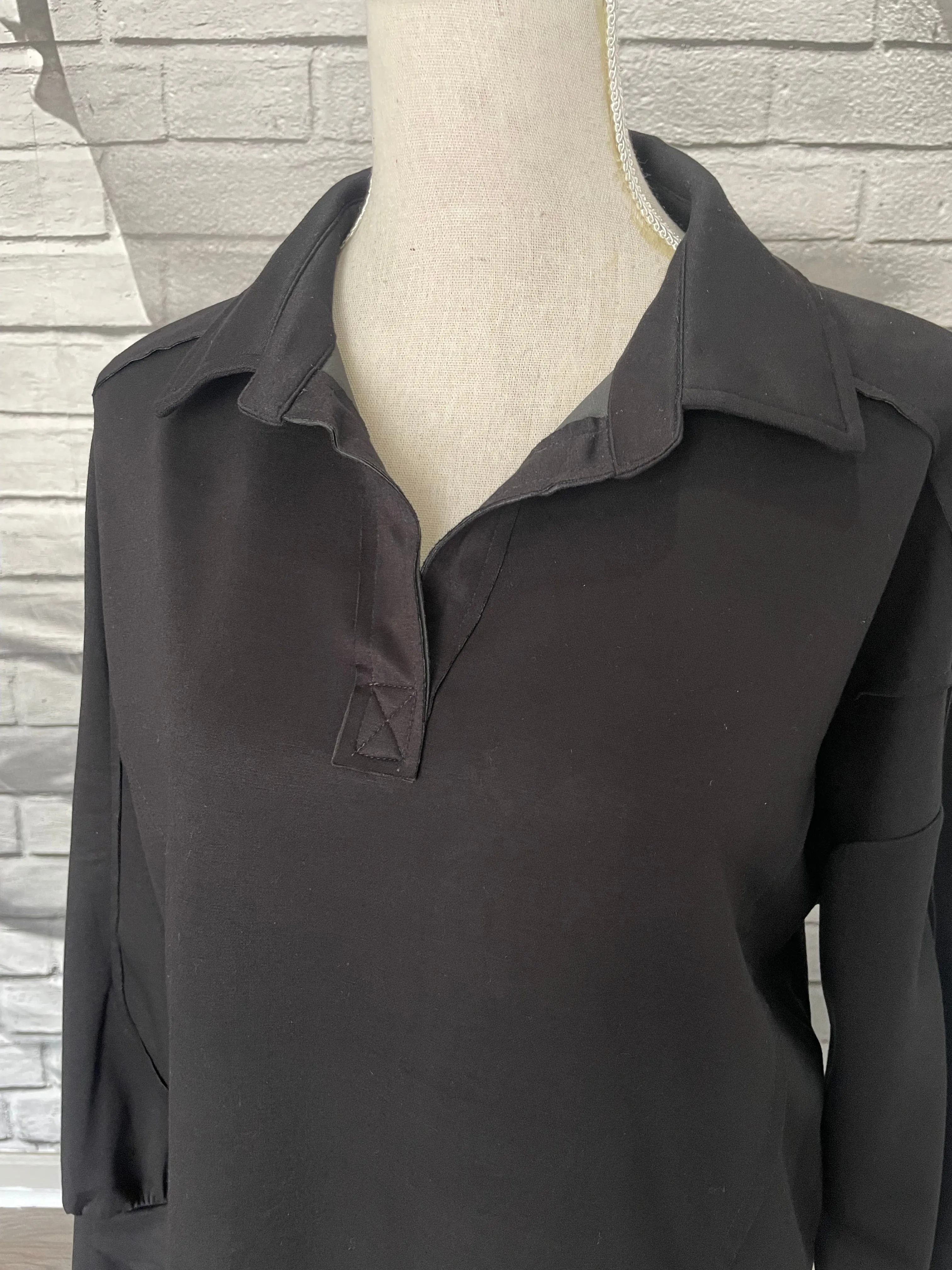 Shauna Pullover Blouse in Black