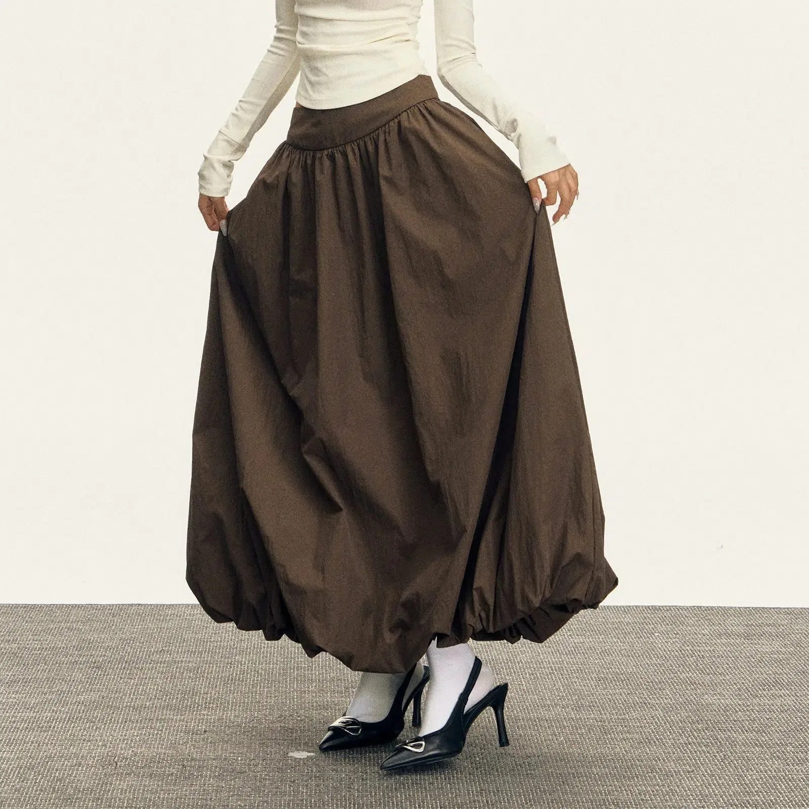 Side Pockets Flowy Maxi Skirt