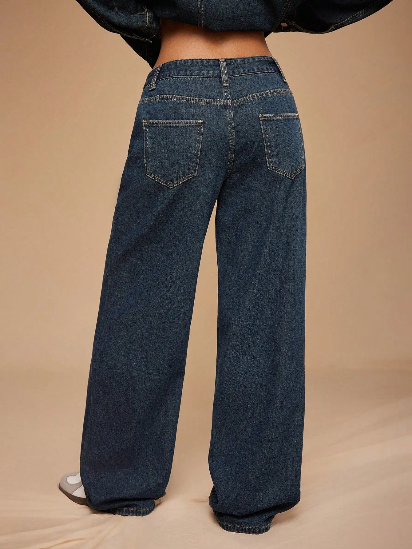 Vaqueros rectos de denim azul oscuro