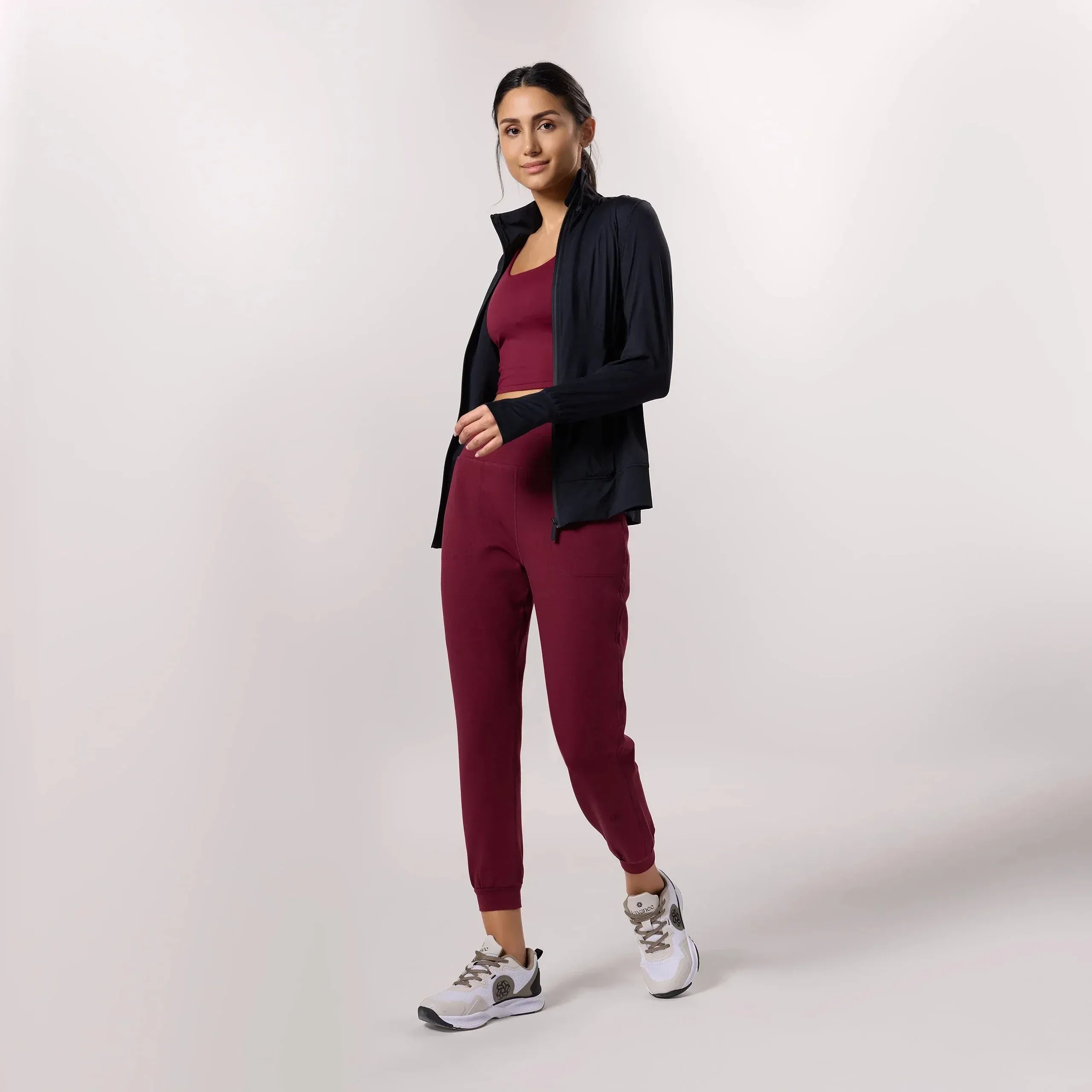 Walkabout Jogger - CORE GRAPE RED